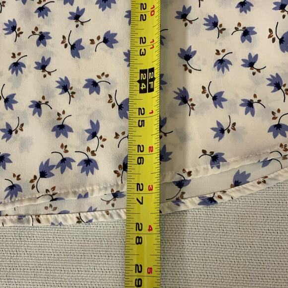 Pleione‎ Floral Blouse size medium - Picture 5 of 5